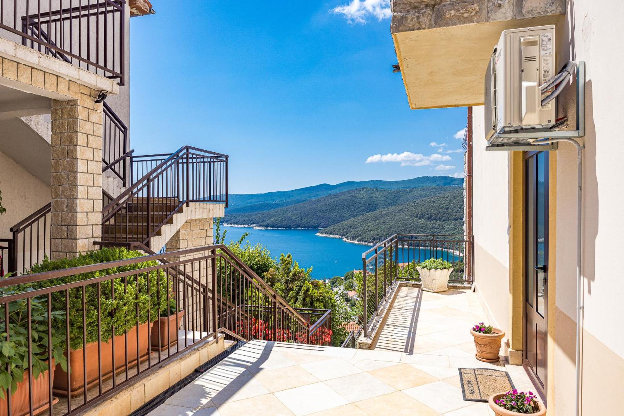 Ladym Apartment Rabac Bagian luar foto