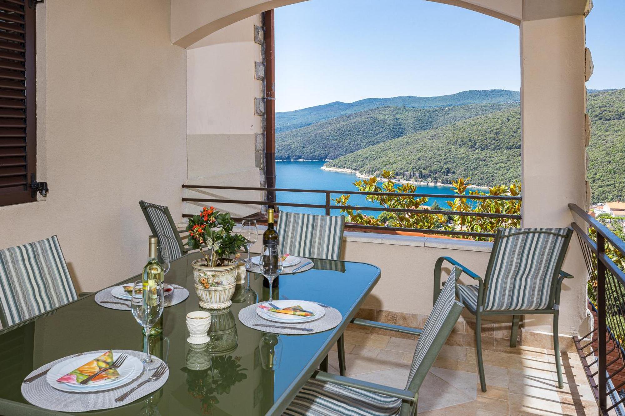 Ladym Apartment Rabac Bagian luar foto